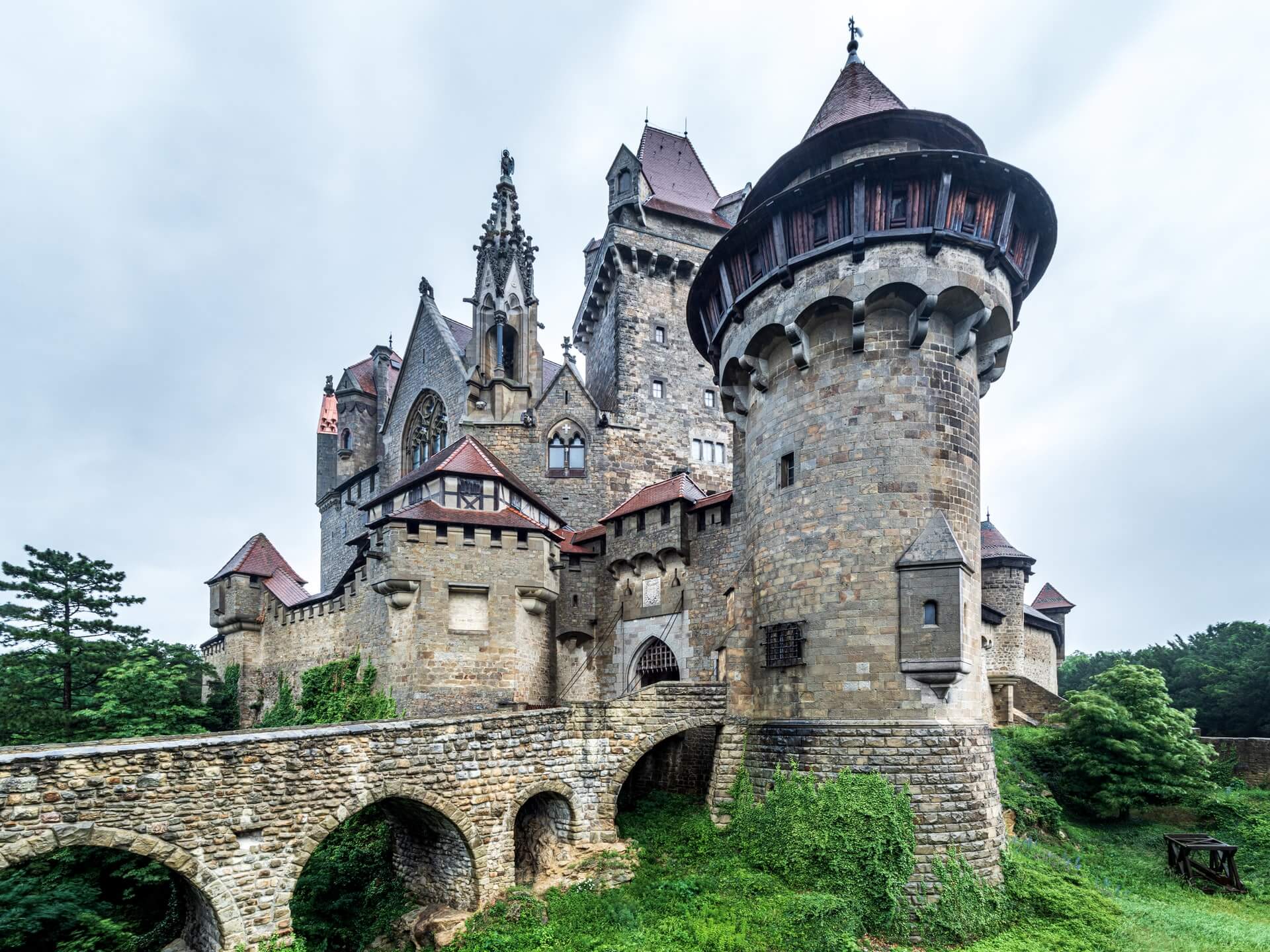 Burg Kreuzenstein , Austria