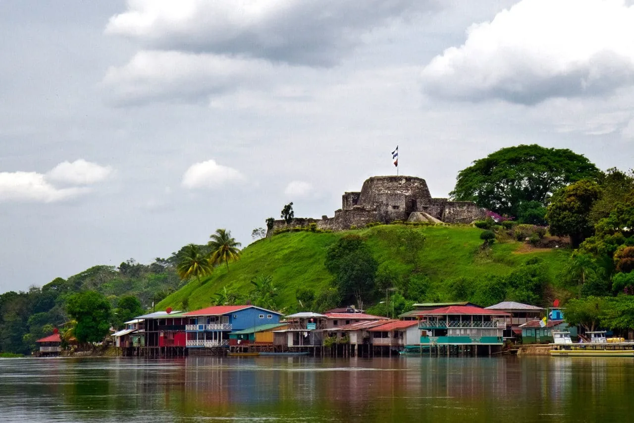 rio san juan castillo.jpg