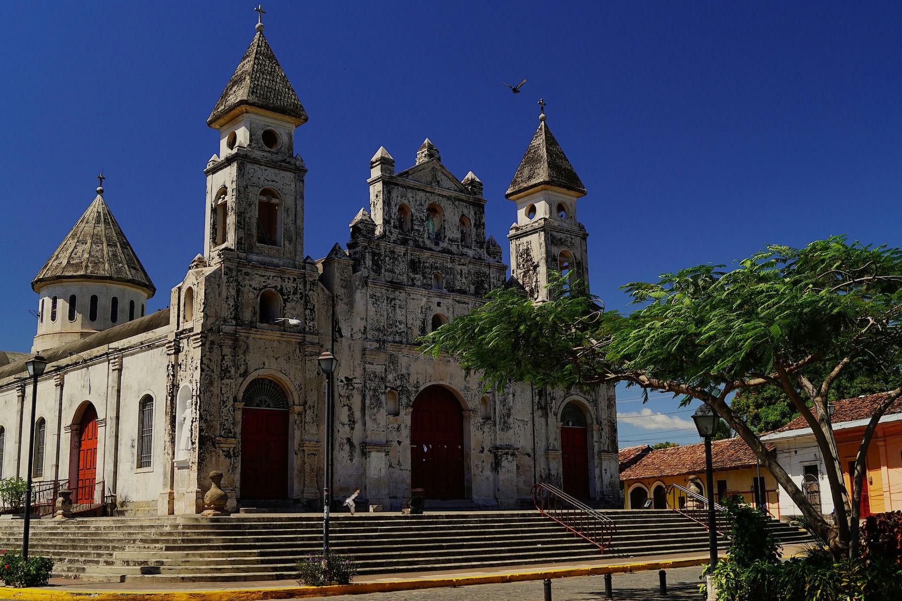 Iglesia Guadalupe Calle La Calzada Granada Nicaragua