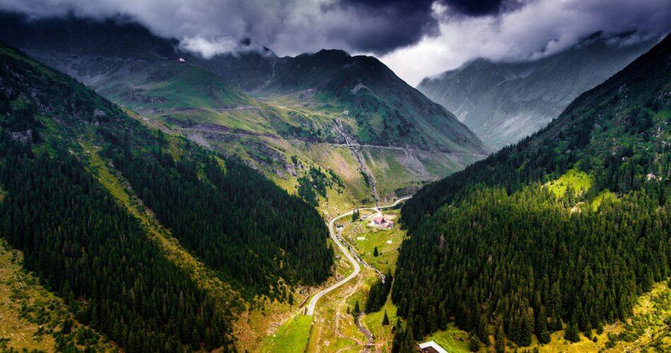is romania a good place to travel
