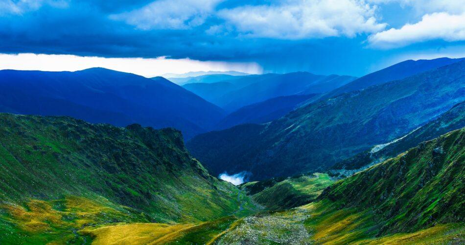 what is the best time to visit romania