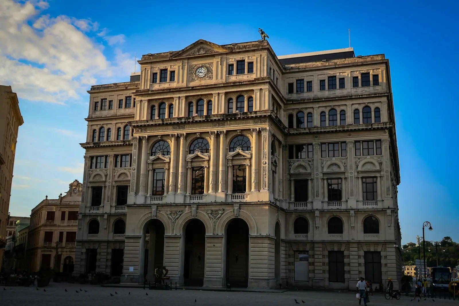 Photo by Meg von Haartman A grand, historic building stands tall under the sky.